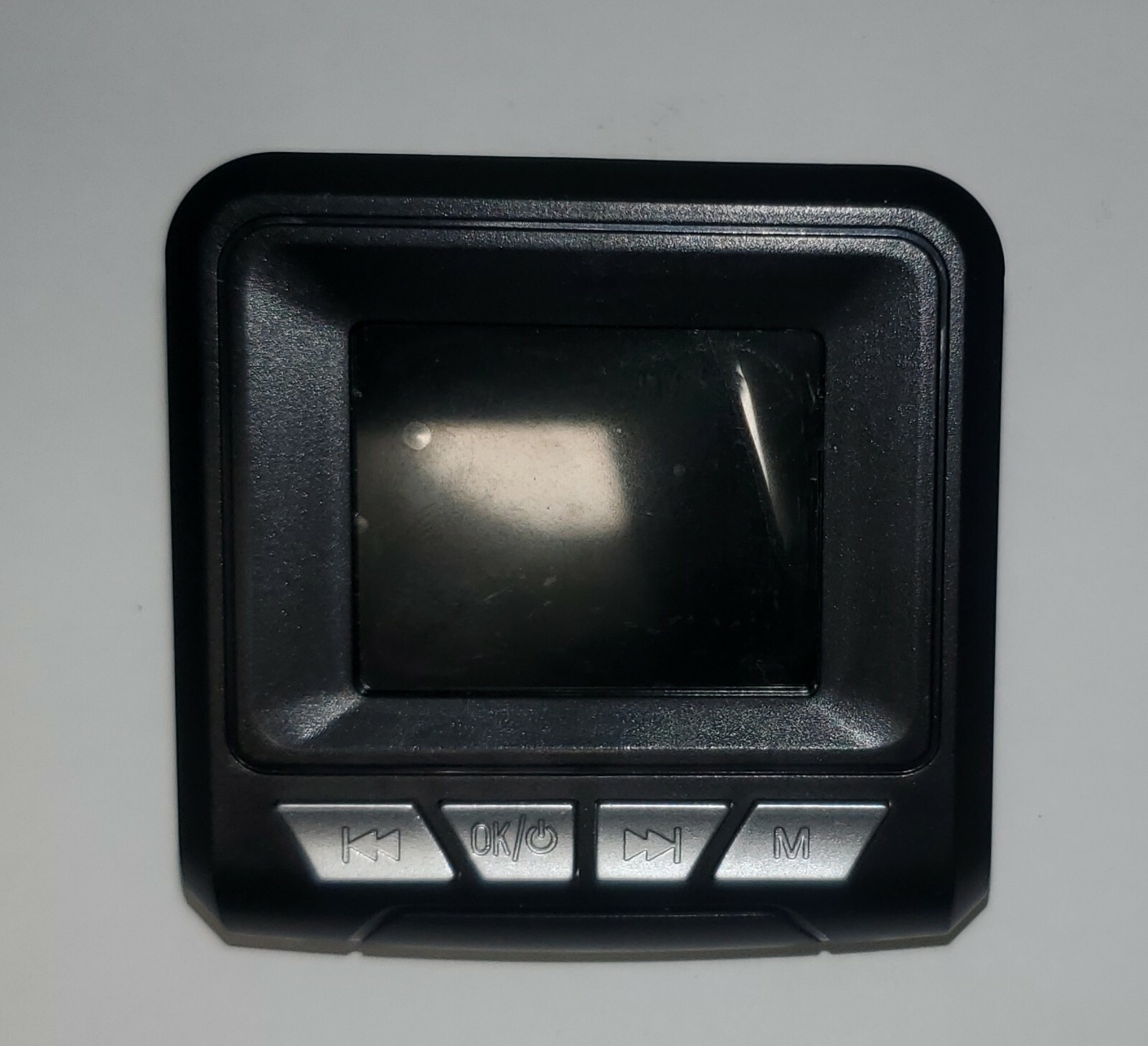 Pilot Dash Cam – 720P resolution with micro SD card included