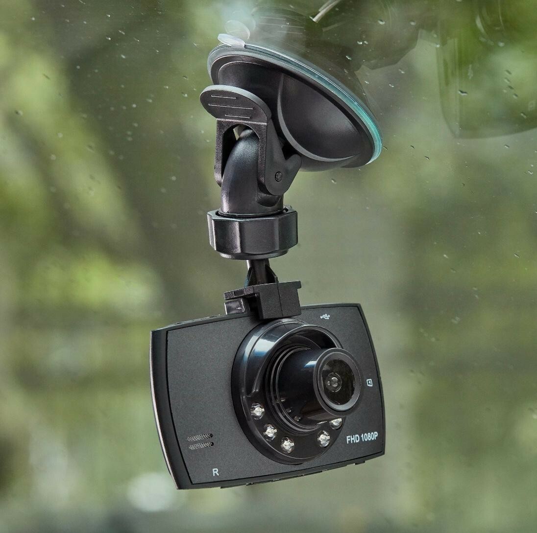 HD Vehicle Dash Camera with a 1080P, 2.7in Display Screen 