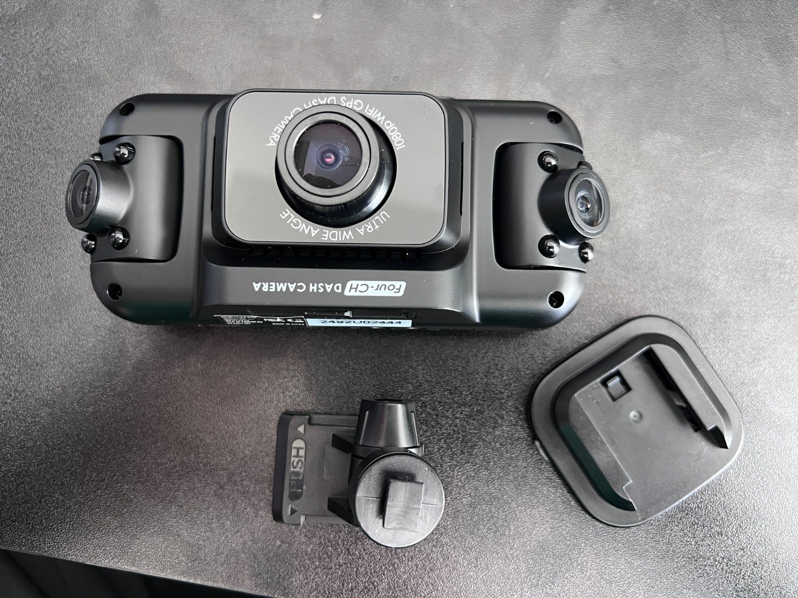 Rexing R4 V33 3 Channel Dashcam w/ Front and Cabin Camera (605905)