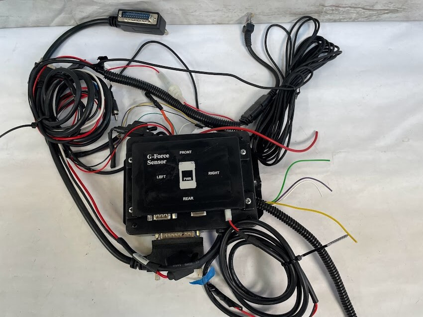 LIND Power Distribution Center PAPDC2462-2838 w/ G-Force Sensor and Cords