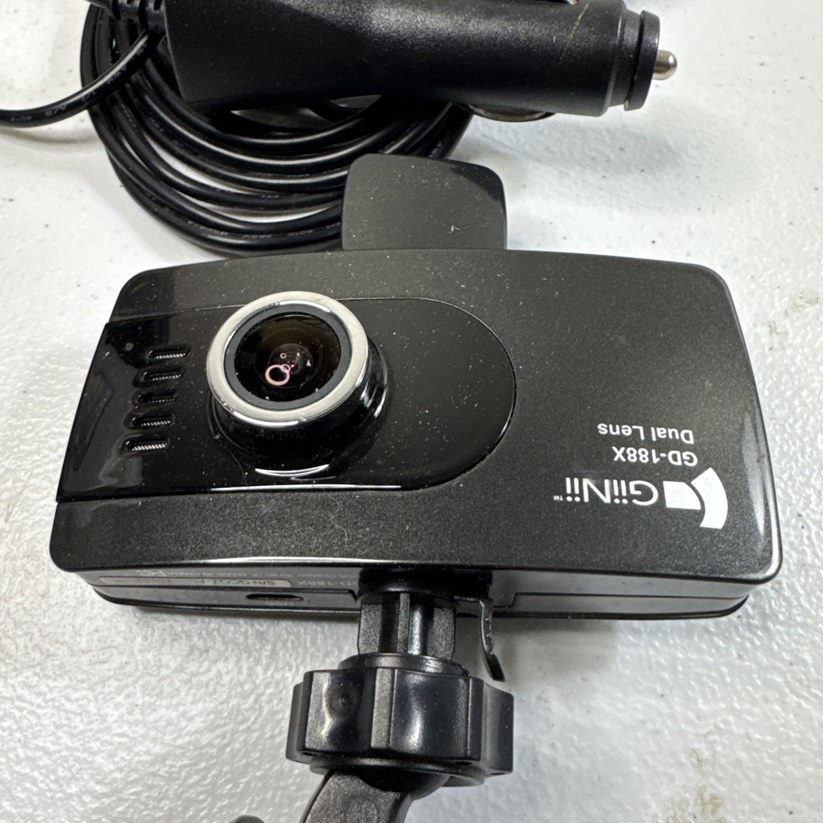Dash Camera GiiNii GD-188X Dual Lens & Mount
