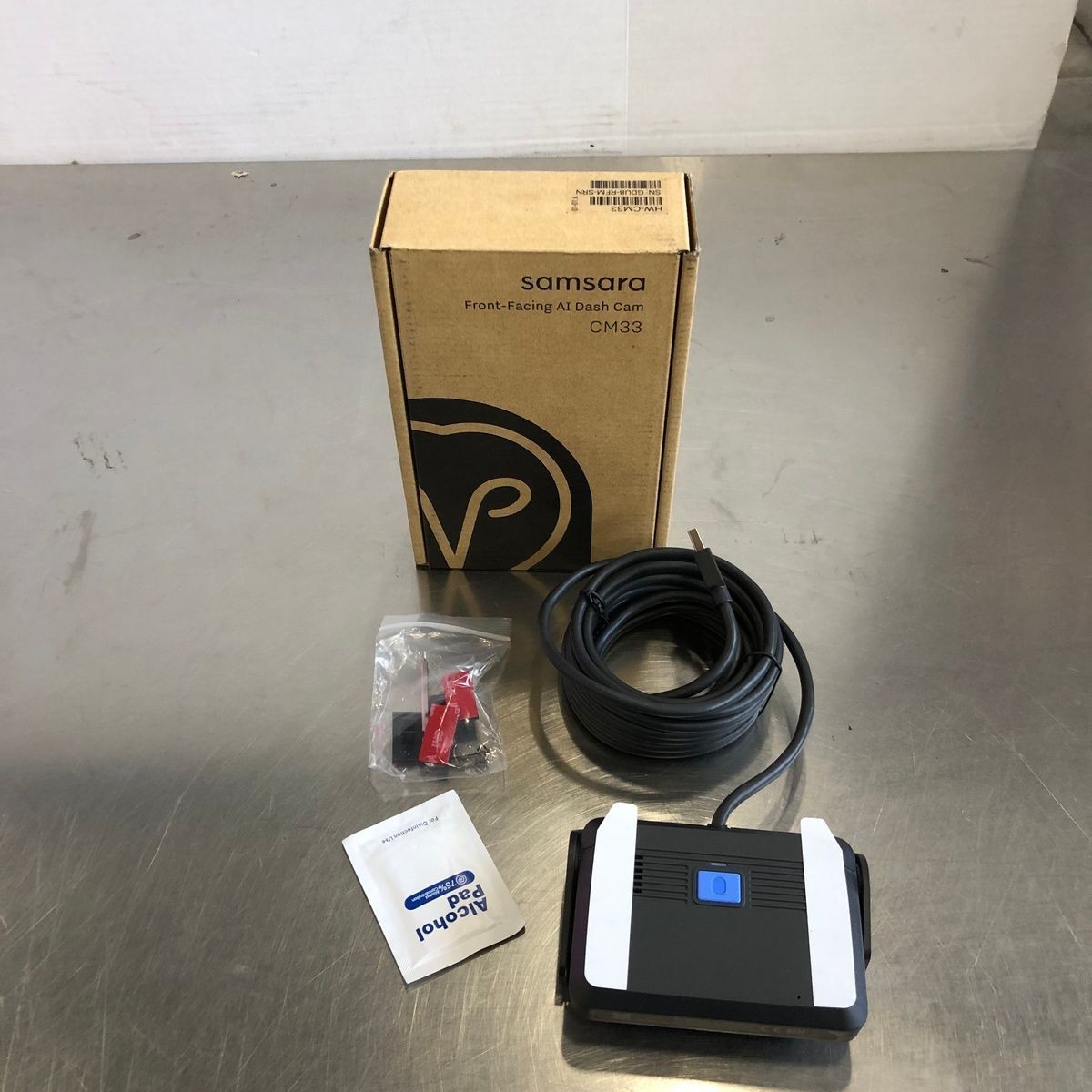 NEW – Open Box – Samsara CM33 Front-Facing AI Dash Cam HW-CM33