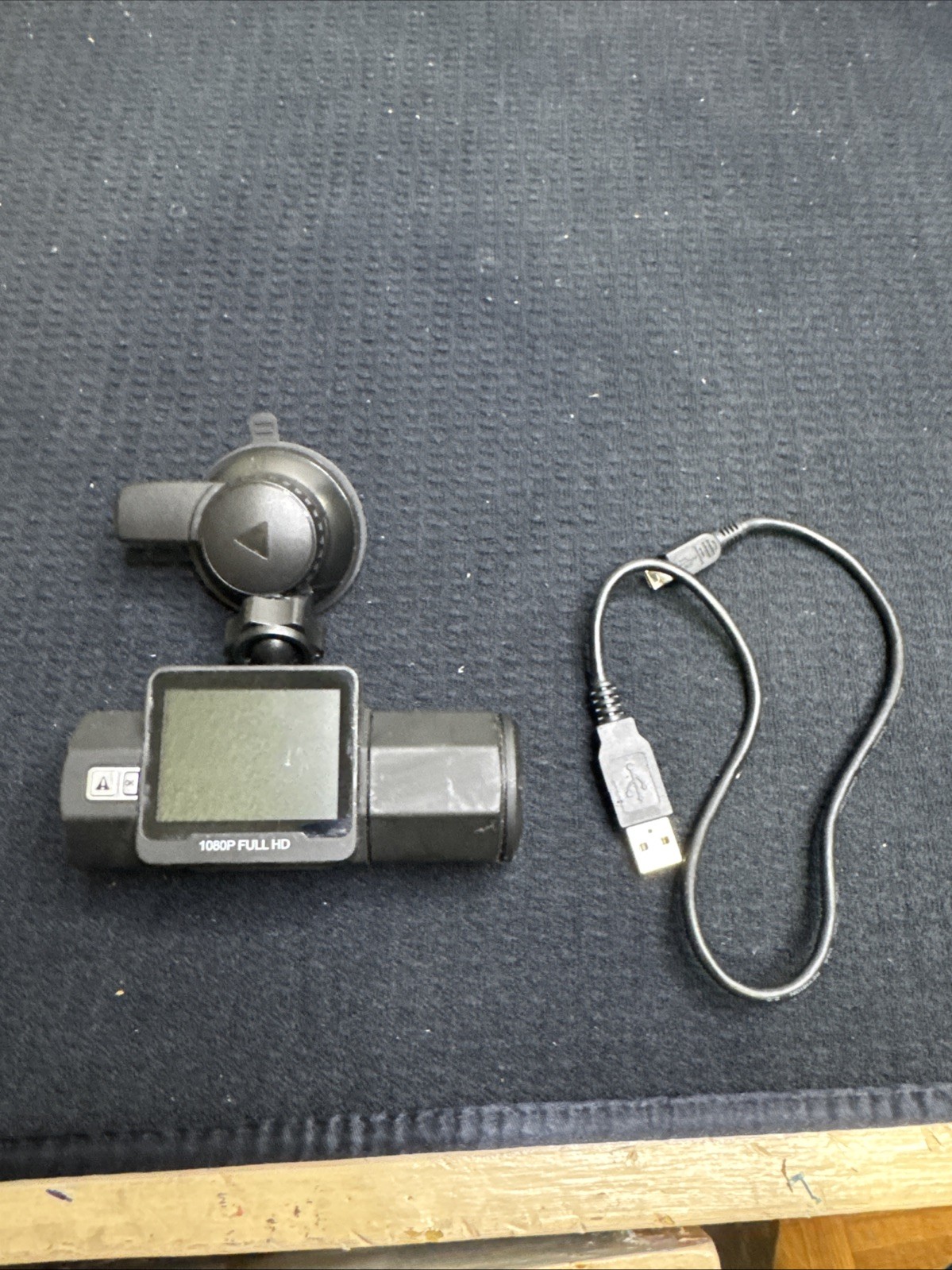 Vantrue T2 Dash Cam 1080P Front Only Dash Camera. Plugs In And Works. Uses USB.
