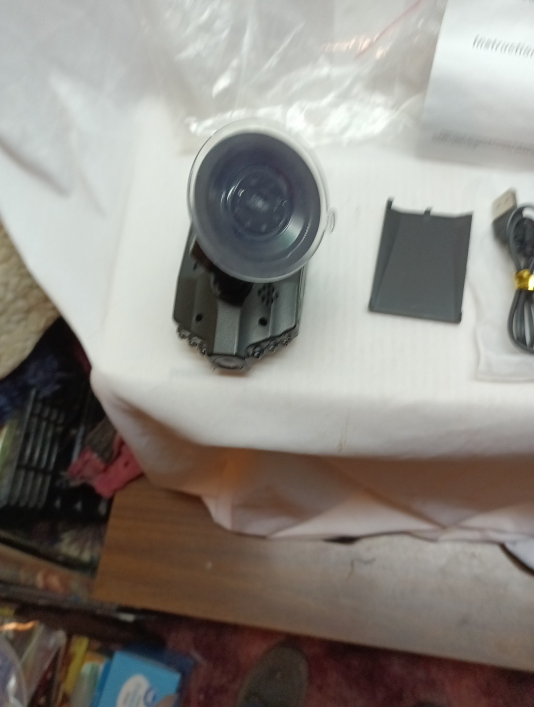 Dash Cam. With Car Charger Works But Battery Cover Is Broken Look At Pics