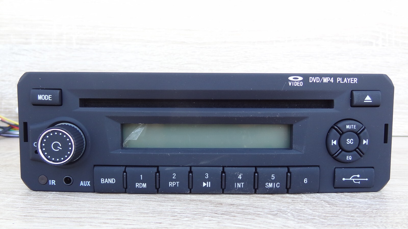Car DVD Audio Video MP4 Player DC24V Model CA397B