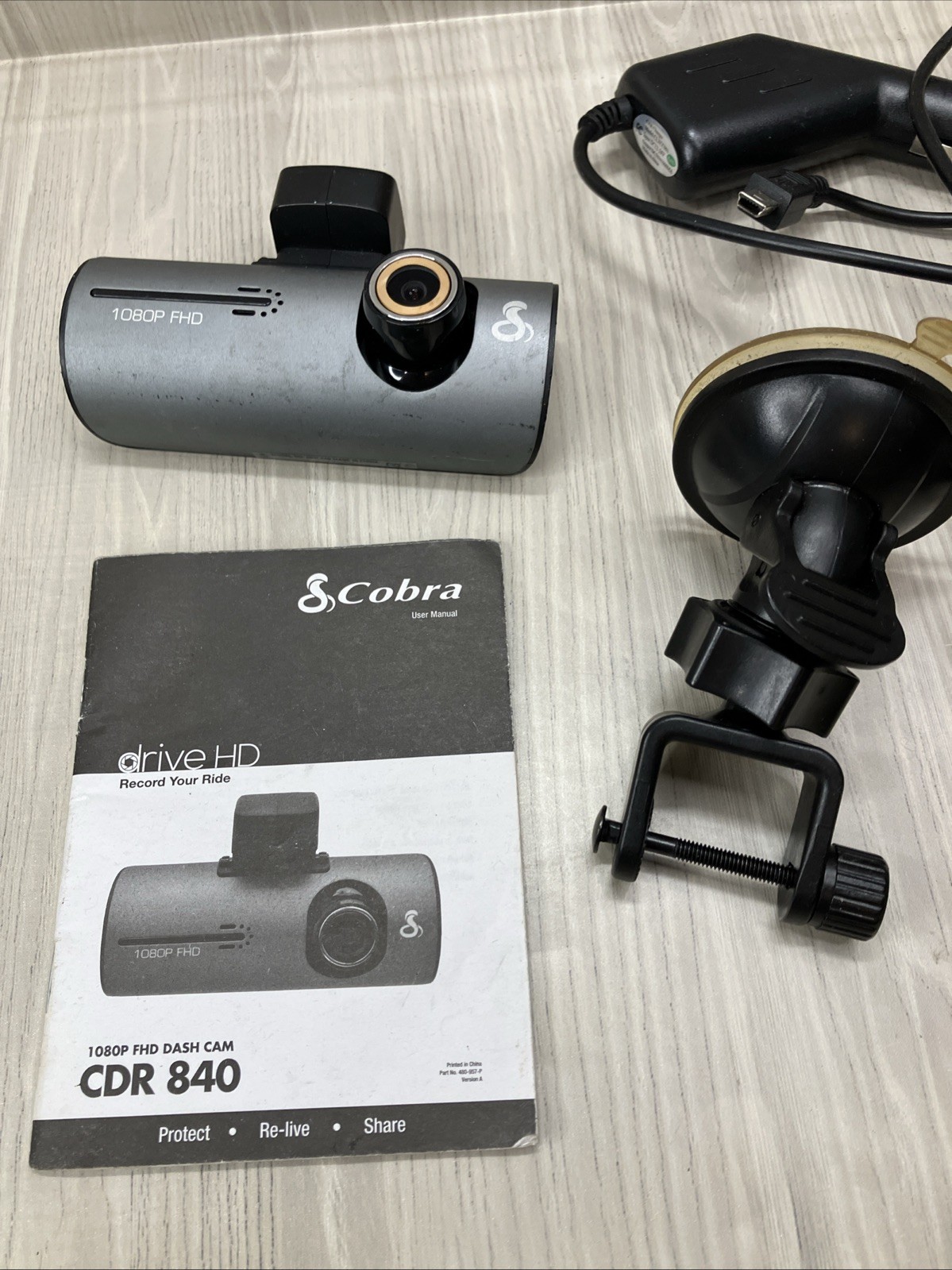 Cobra CDR 840 FULL 1080 HD Dash GPS Camera Mount And power Cable + Manual