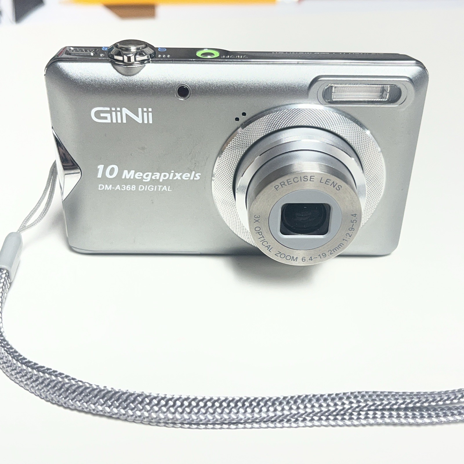 GiiNii DM-A368 10MP Digital Camera 3X Optical Zoom Compact Silver Tested Works