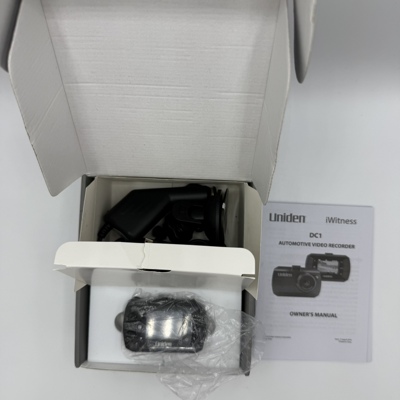 Uniden iWitness DC1 1080p HD Auto Video Recorder W/16GB mcsd New (Open Box)
