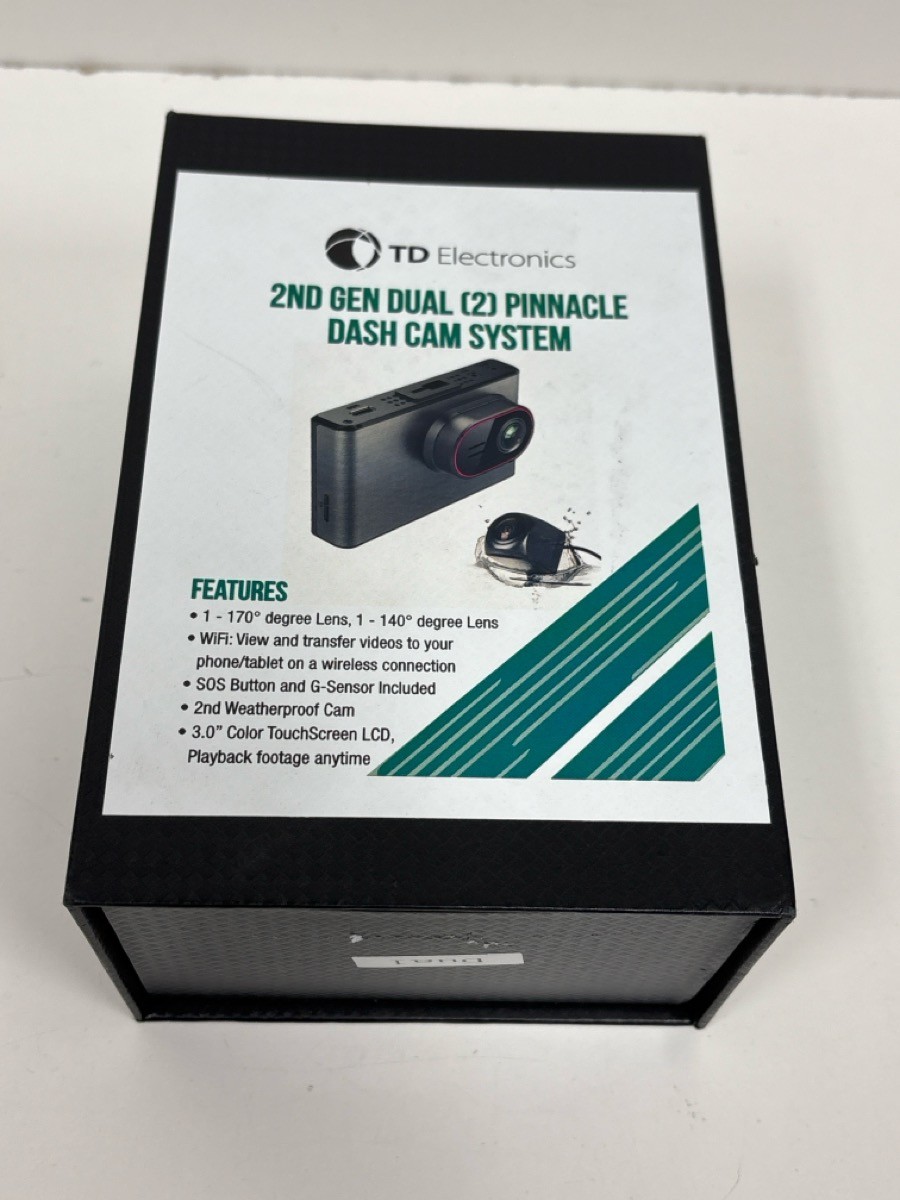 TD ELECTRONICS DASH CAM IN BOX WITH CABLES (P21023125)