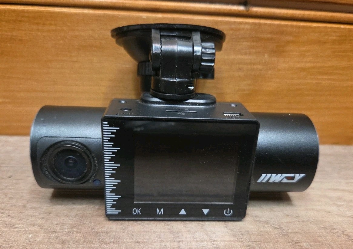IIWEY T1 Dash Cam Kit – Camera, Cords & Instructions As Shown Parts As-Is Sale