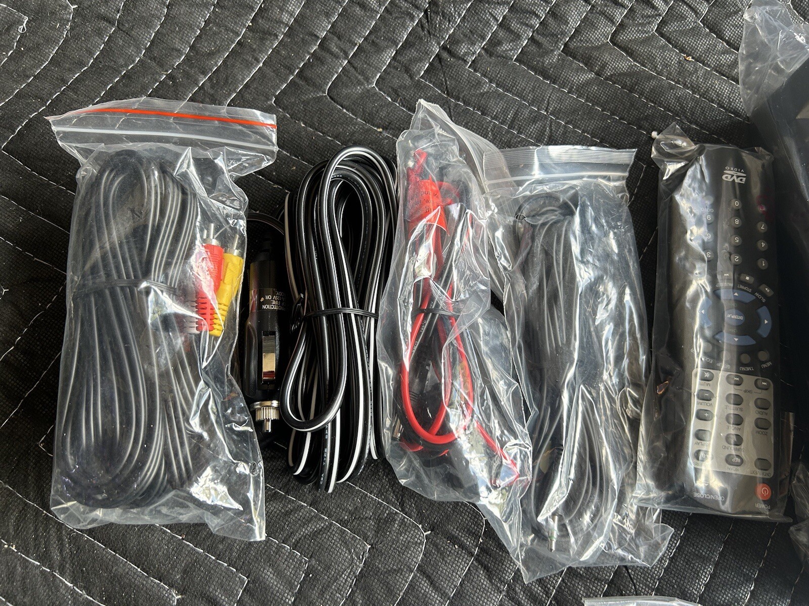 Rosen R5500 Mobile DVD Player TV Tuner Tray Load