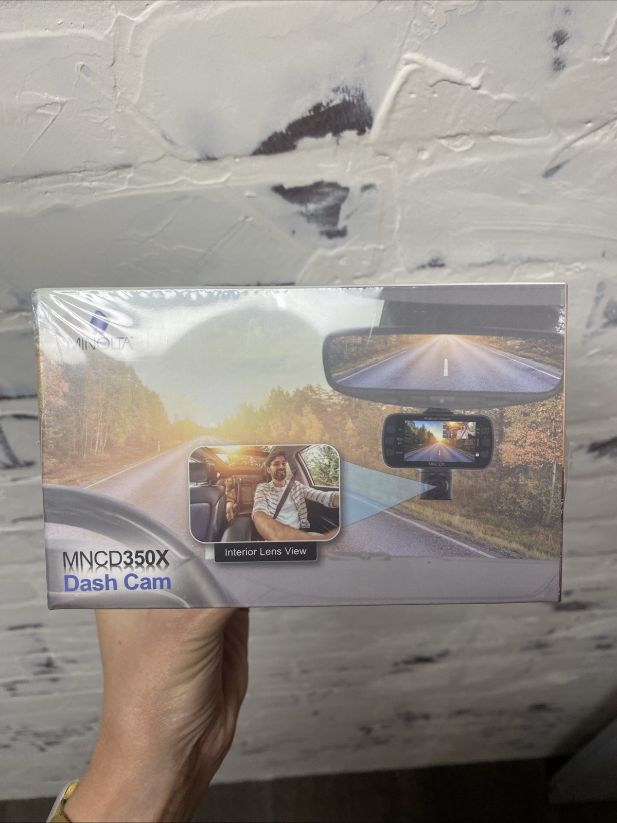 Brand New Minolta MNCD350X Dash Cam 1080P HD Two Channel Video 2.7” LCD Monitor