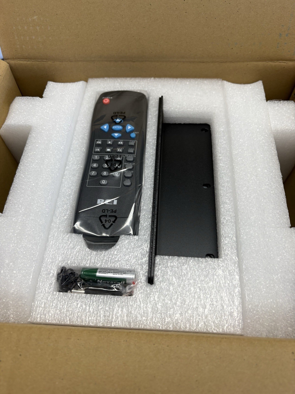 Complete REI 710422 DVR Mobile Bus Video Recorder 4 Camera System w/ HDD 500gb