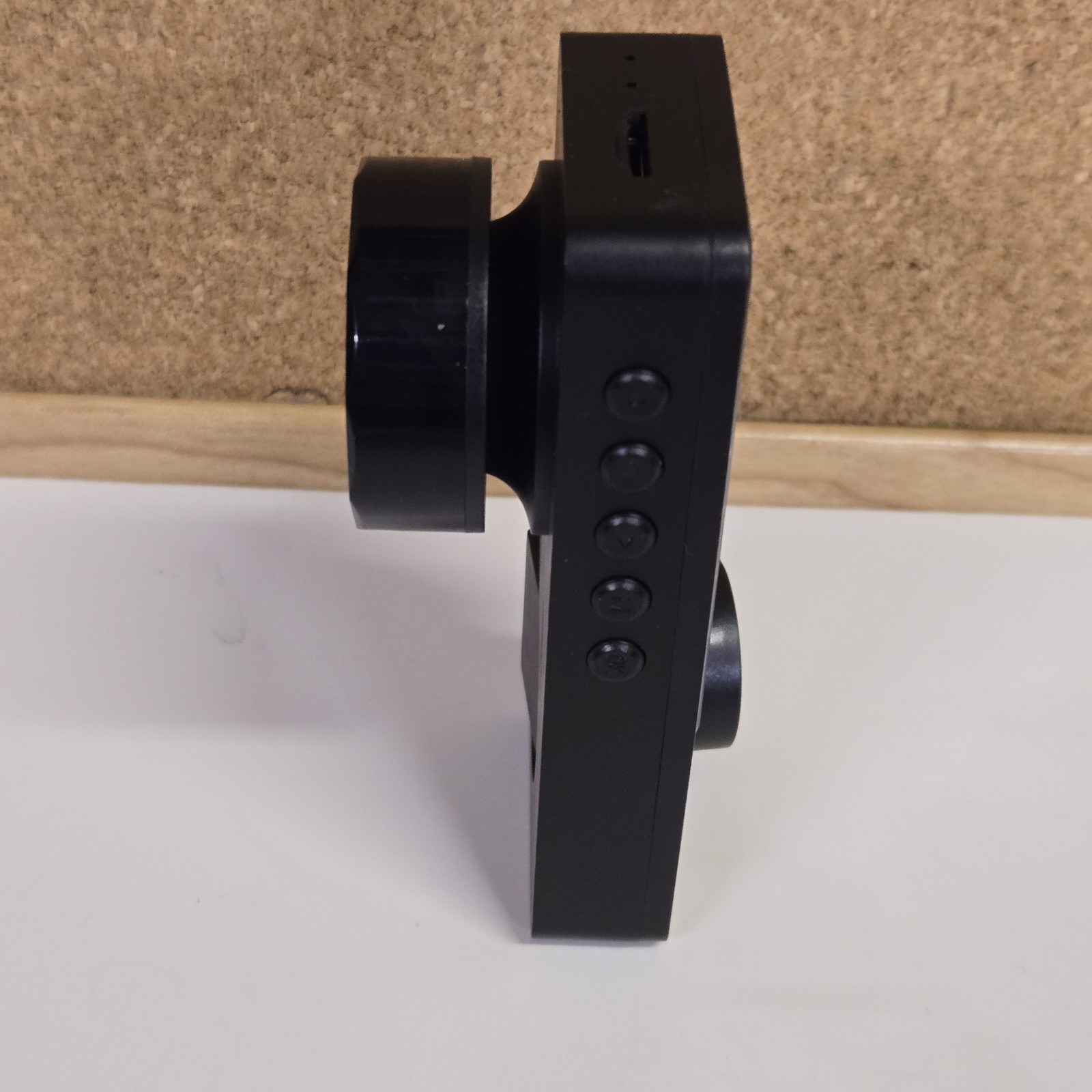 Three Channels 4K High Definition Dash Cam 2.0 Display 8 Megapixels