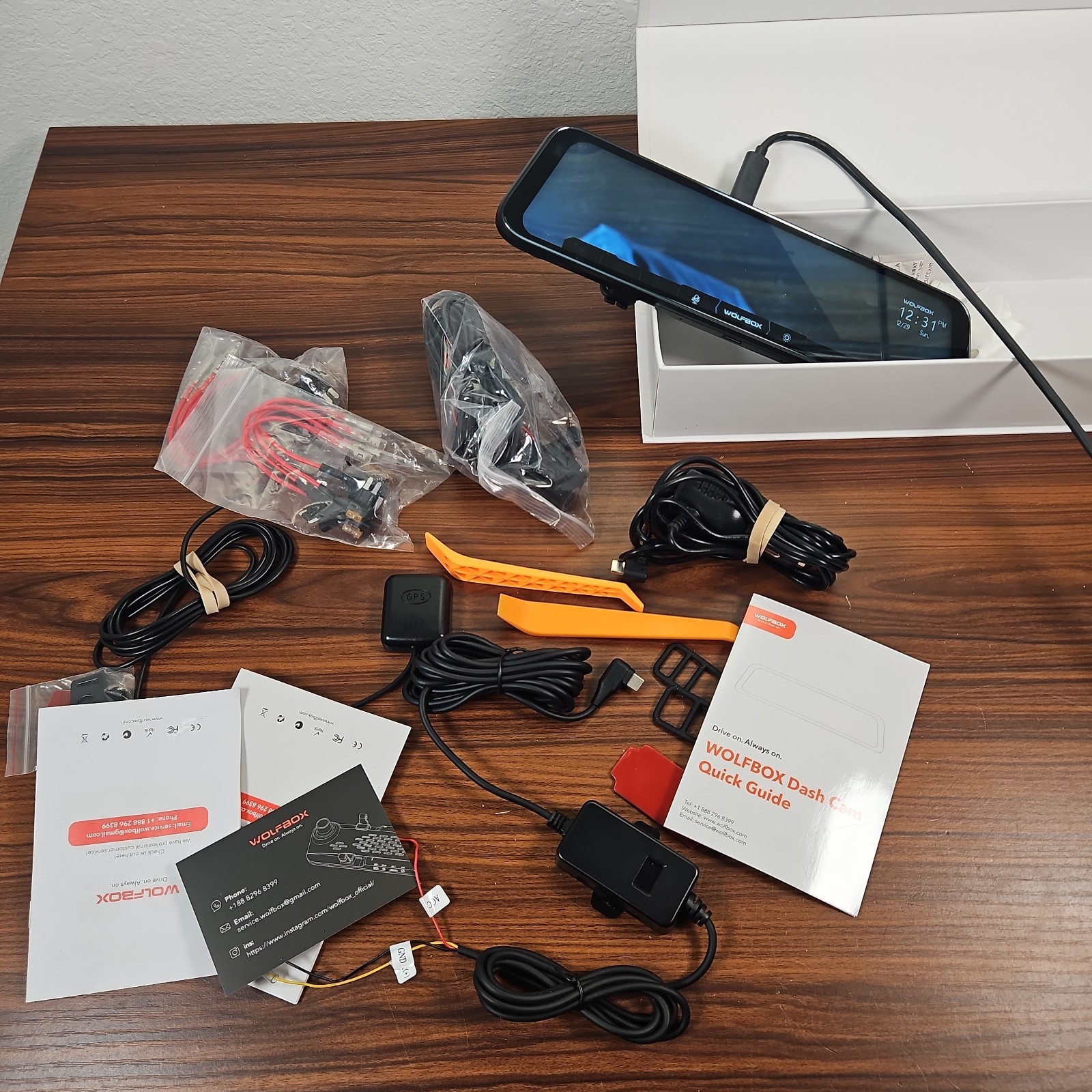 WOLFBOX G840S 12″ 4K Mirror Dash Cam Front and Rear Recording With GPS