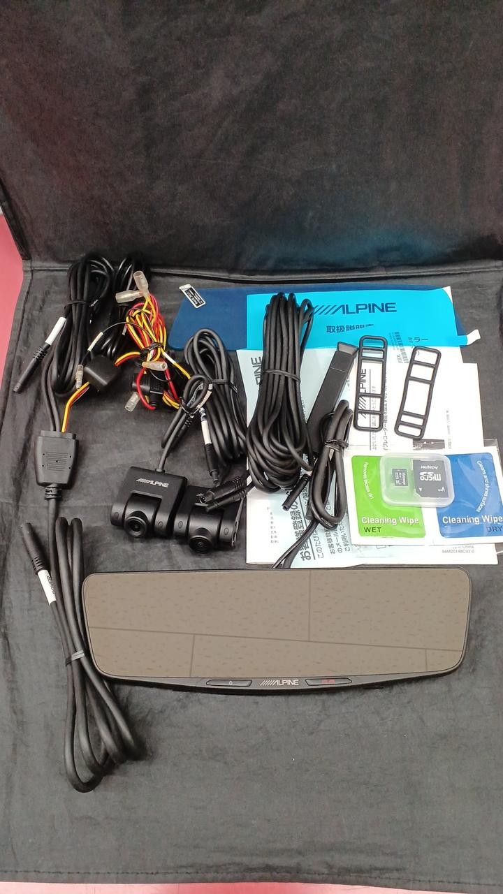 Alpine DVR-DM1000B-IC 10 Digital Mirror Dash Cam Band Mount Rear Cam LCD