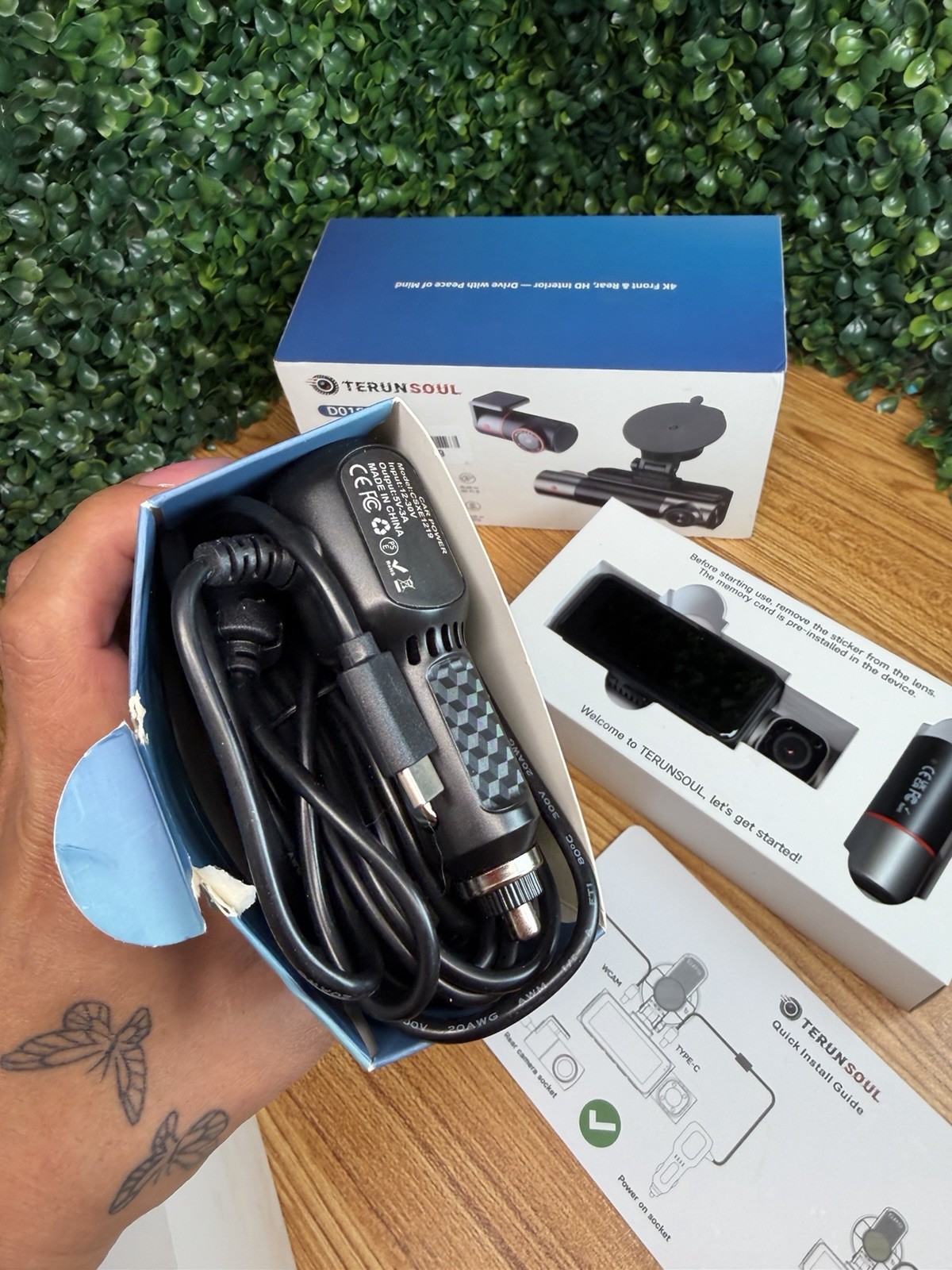 Terunsoul 4K Ultra HD 3 Channel Dash Cam Front Rear Built-in GPS WiFi D018