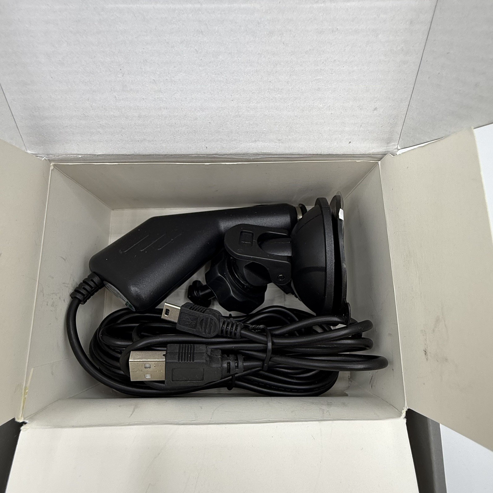 Uniden iWitness DC1 1080p HD Auto Video Recorder W/16GB mcsd New (Open Box)