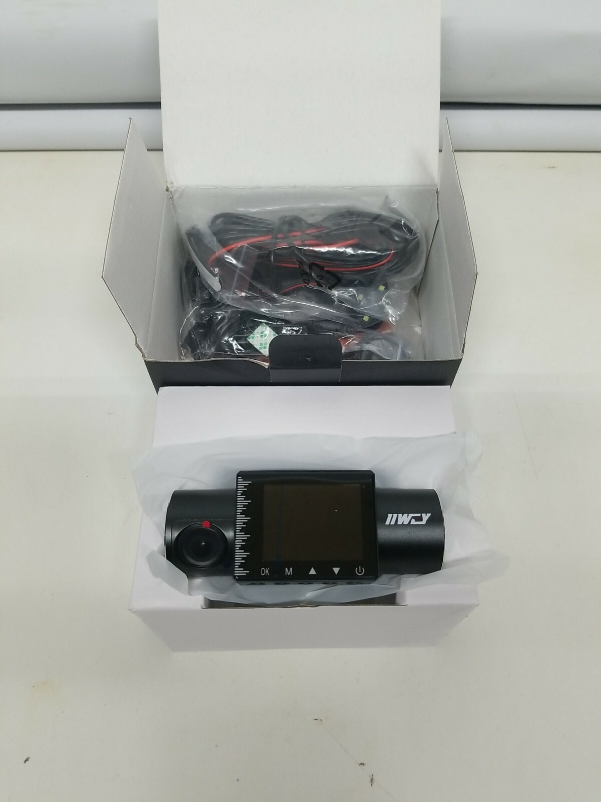 IIway T1 Black 1080P Full HD Wide Angles WDR Motion Three Channel Dual Dash Cam