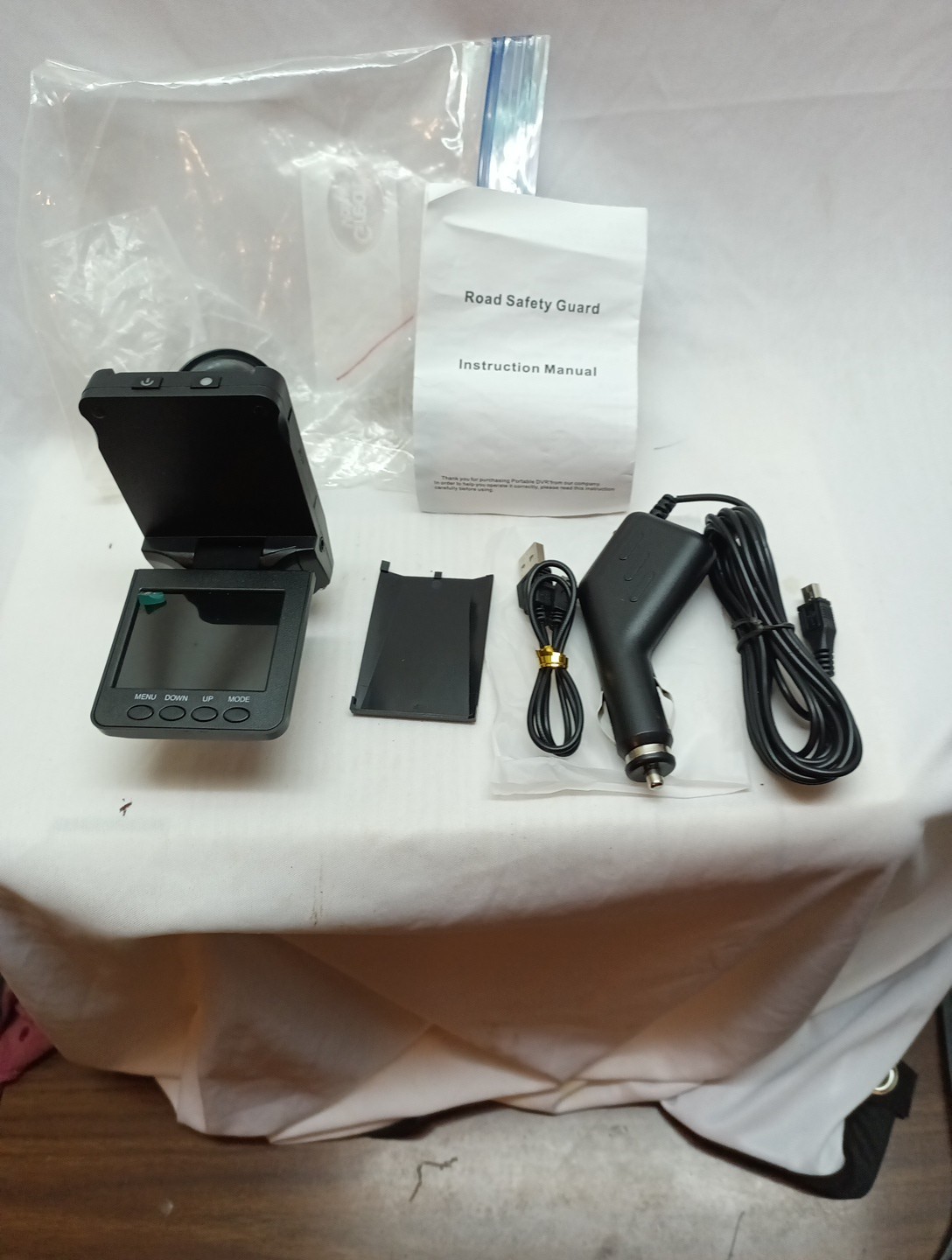 Dash Cam. With Car Charger Works But Battery Cover Is Broken Look At Pics