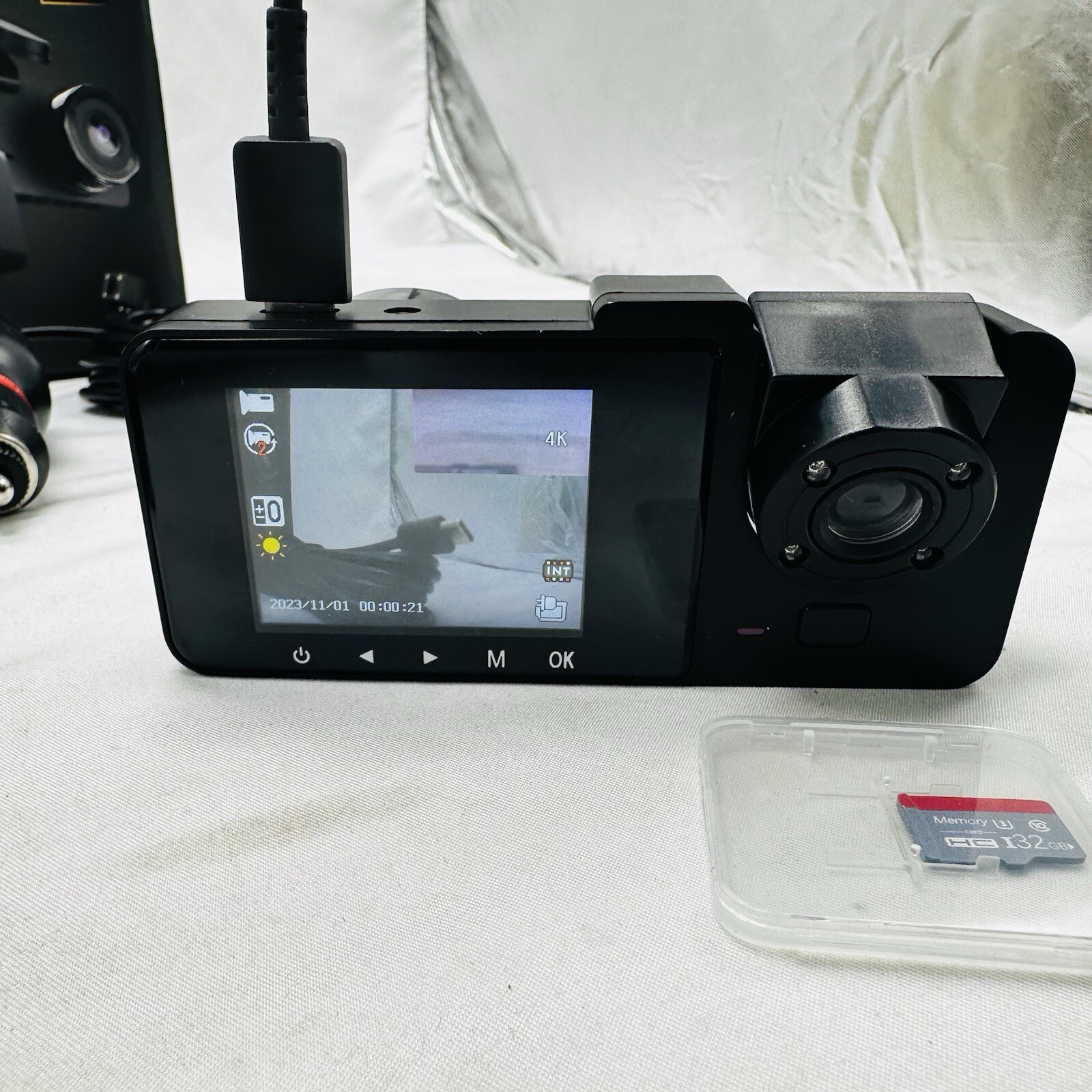 Prilotte 3 Channel Dash Cam Front & Rear 4K Full UHD 170 Deg Wide Angle 32GB SD