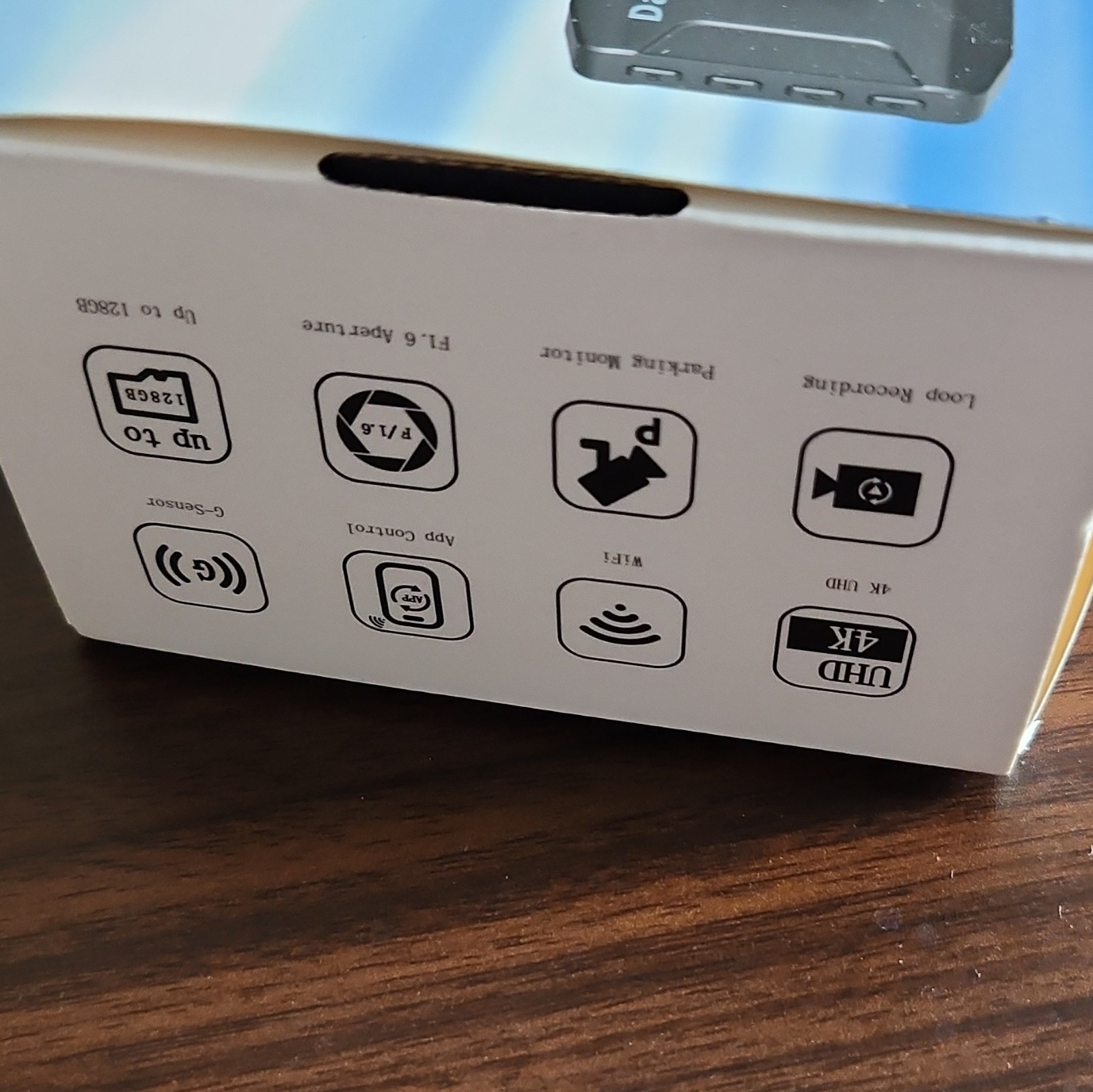 4k dash cam front with built in Wi-Fi new in box