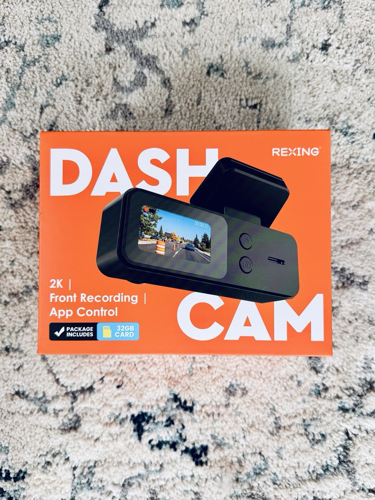 Rexing V1 Lite 2K Wi-Fi Dash Cam with USB-C Connection and 32GB microSD Card