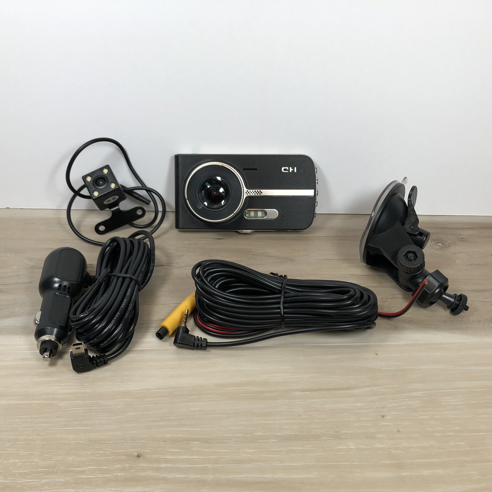 High-definition Dash Cam Front Facing And Rear Car Camera Night Vision Wired