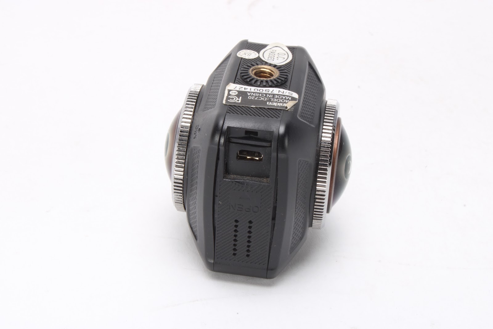 Uniden DC720 Dual Camera Lens Virtual 720° Automotive Dashcam With Accessories