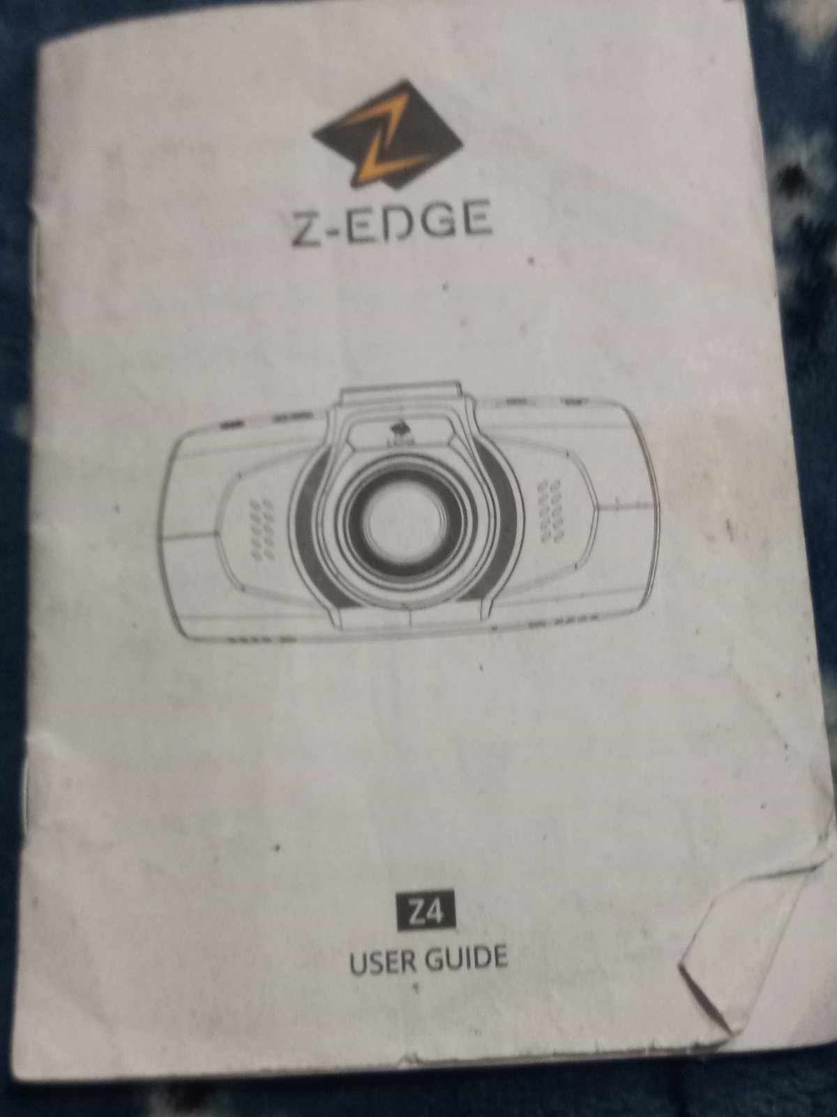 Z-Edge Z4 Dash Cam 2K ( 2560X1080 ) Video Resolution.