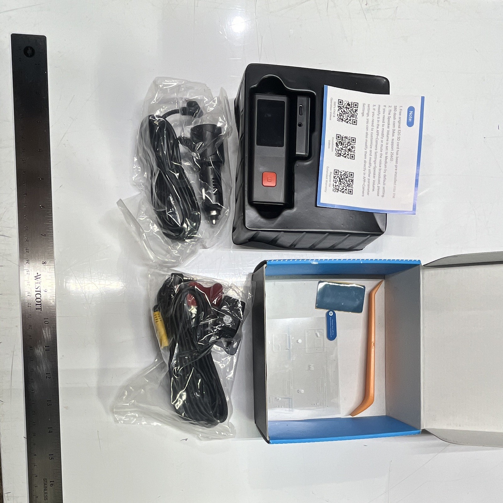 Dash Camera S80 4K+1080P Dual Camera (front and rear)1.47” Screen 32B SD