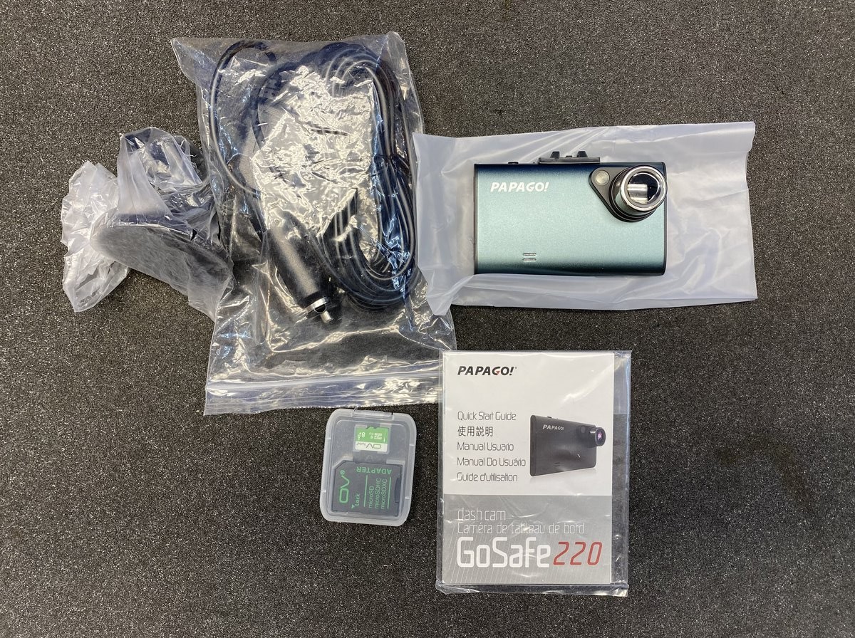 NEW PAPAGO GOSAFE 220 DASH CAM FULL HD 1080P BLACK – BUILT-IN G-SENSOR & LOOP