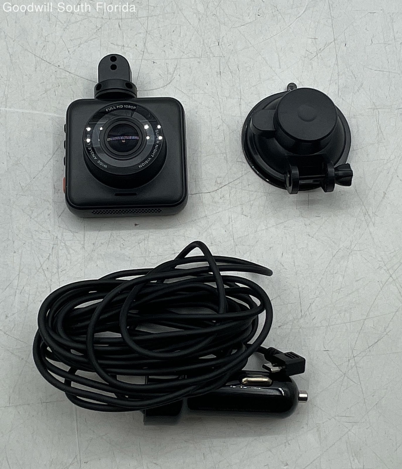 Apeman C420 Black 1080P Full HD Mini Car Dashcam With Accessories Not Tested